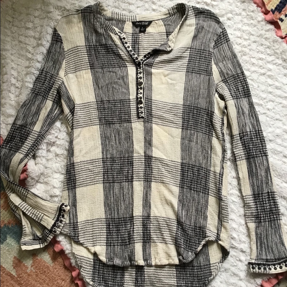 Lucky Brand boho soft fun embroidered
